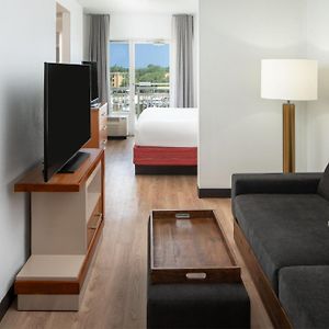 Studio 1 King Sofa bed Water view Balcony